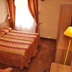 Hotel Righetto Fronte Mare 3*