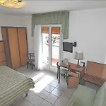 Szálloda Righetto Fronte Mare 3*