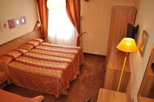 Hotell Righetto Fronte Mare 3*