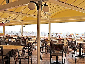 Righetto Fronte Mare 3*