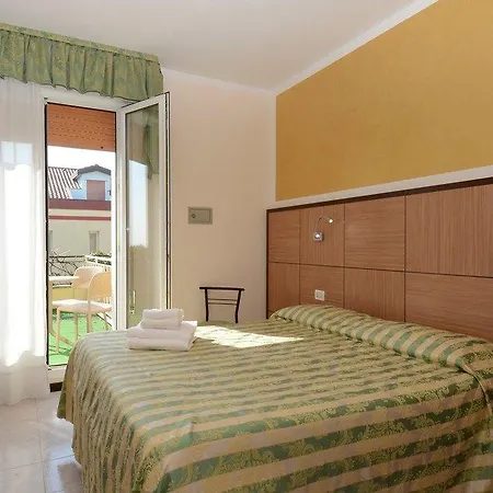 Righetto Fronte Mare 3*