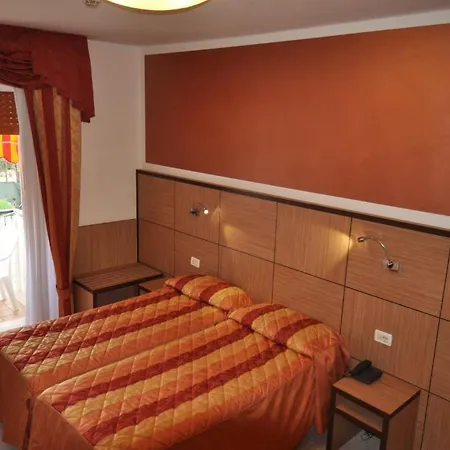 Righetto Fronte Mare فندق