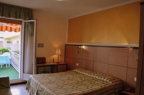 Hotel Righetto Fronte Mare 3*