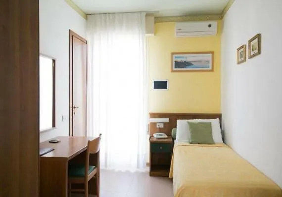 Hotel Righetto Fronte Mare 3*